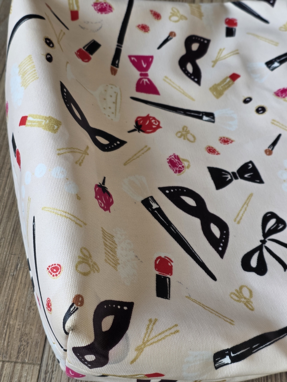 Kate Spade New York "Hop To It" Bon Shopper tote - Picture 9 of 9